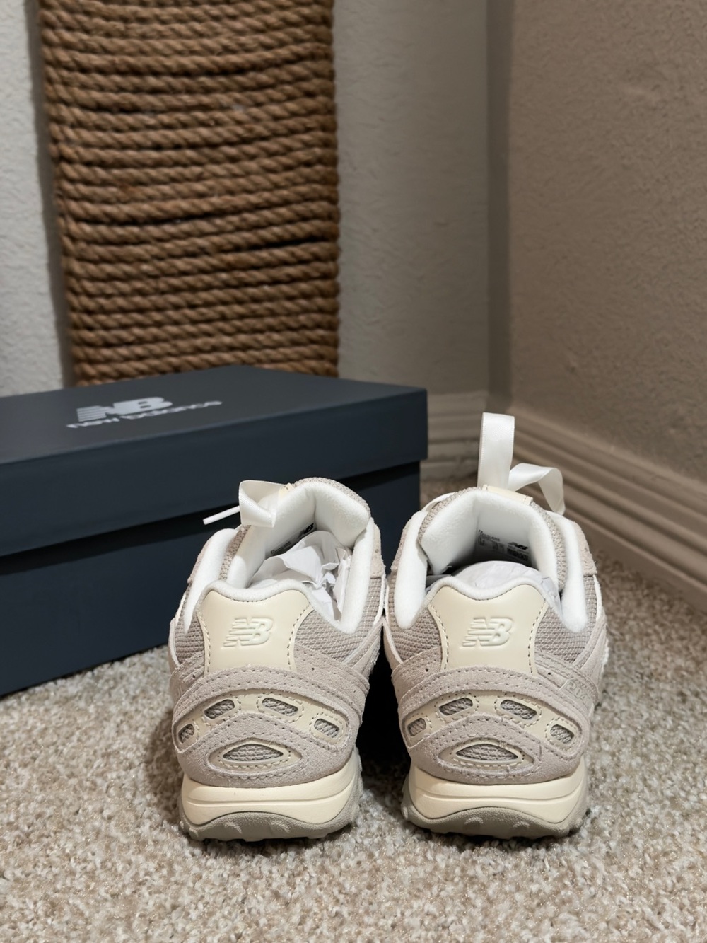New Balance 204L Sea Salt Linen W 7.5 - Picture 10 of 13